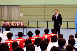 小野田市長が選手たちを激励