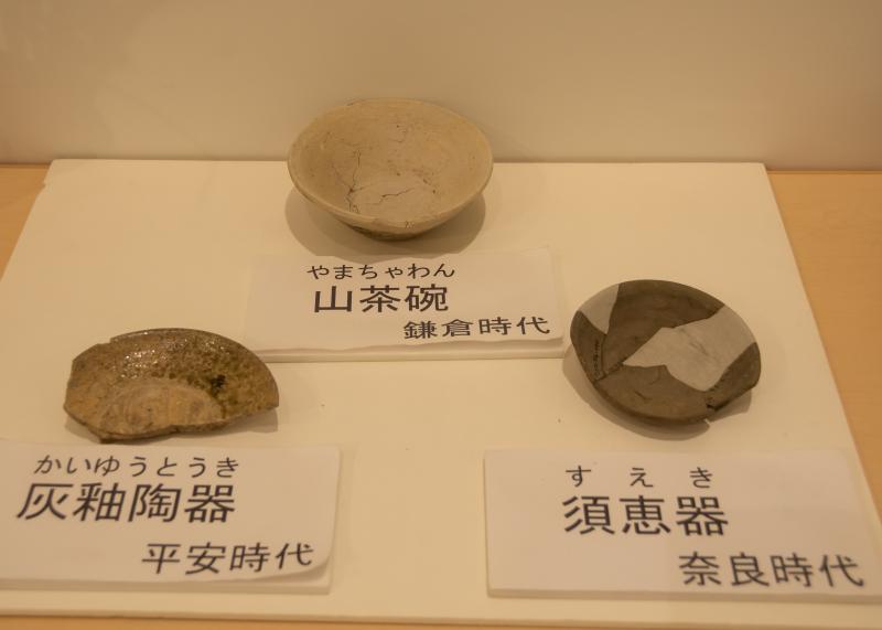陶器の種類の展示